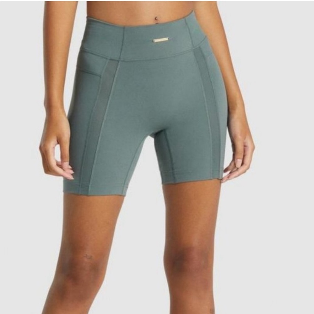 GYMSHARK x WHITNEY SIMMONS shorts